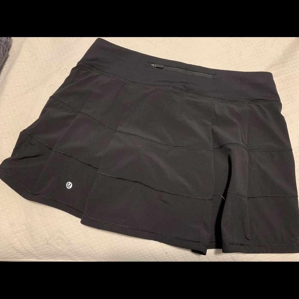 Lululemon pace rival skirt size 8 almost new